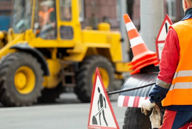 Flagger & Traffic Control